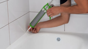 Sealing Bath with Silicone