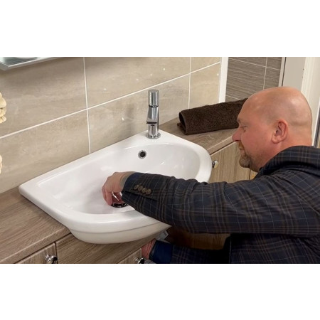 How to fit a basin waste in 4 easy steps