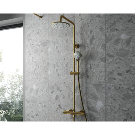 Nuie Arvan Showers