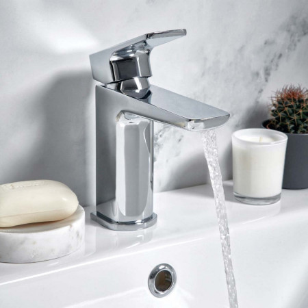 Scudo Muro Bathroom Taps