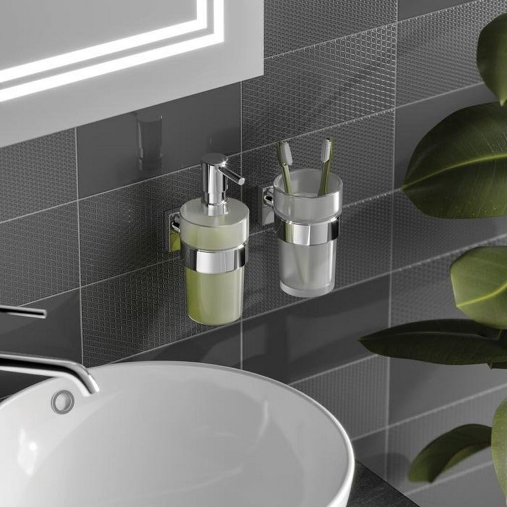 HIB Hecto Wall Mounted Tumbler