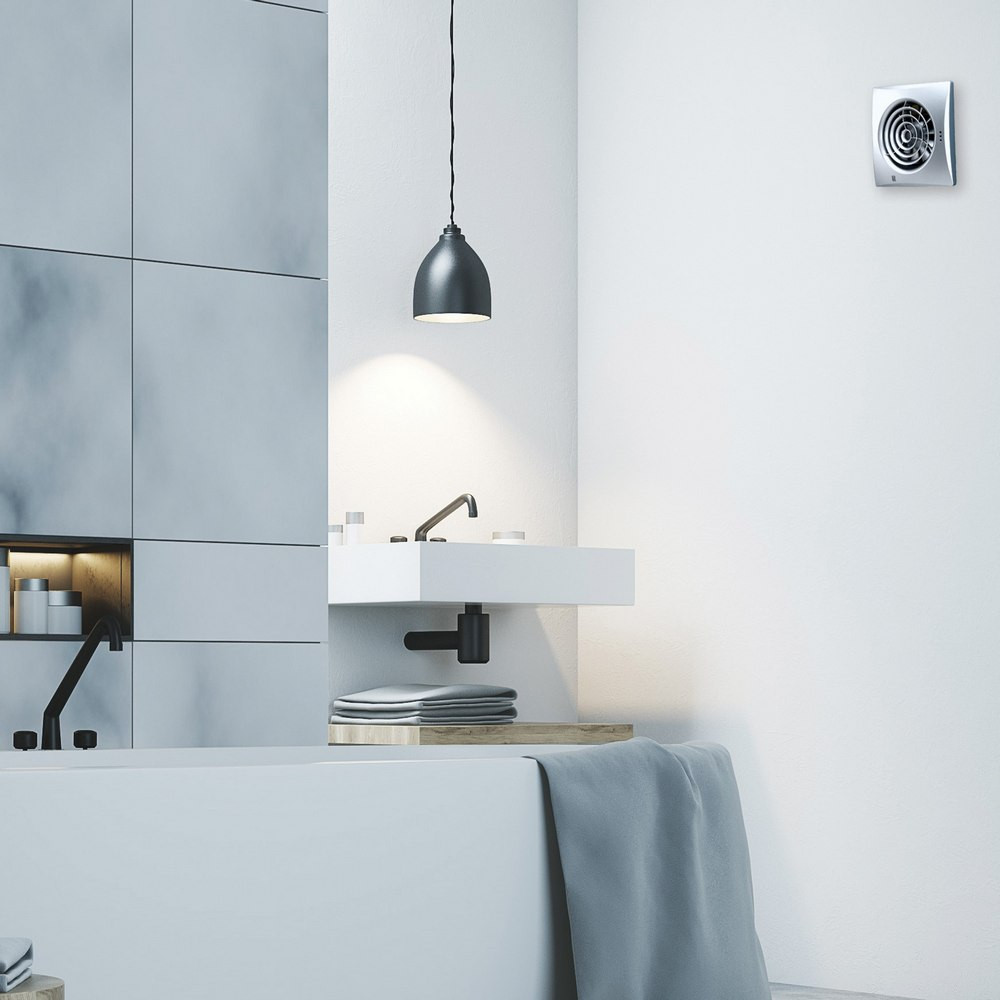 HIB Hush Matt Silver Extractor Fan With Timer