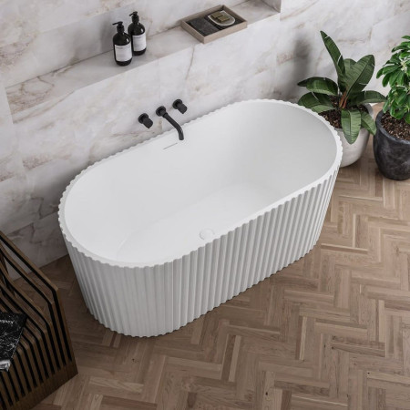 33.0047 Beaufort Isleworth 1500 x 750mm Gloss White Fluted Freestanding Bath Lifestyle