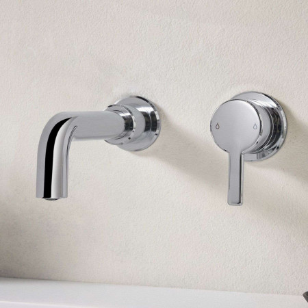 AL 2TH WMBAS C Bristan Altum 2TH Wall Mounted Basin Mixer in Chrome Handle Close Up