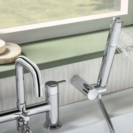 ALBSMC Bristan Altum Bath Shower Mixer in Chrome Rub Clean Handset Close Up
