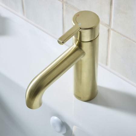 AL ES BAS BB Bristan Altum Eco Start Basin Mixer with Waste in Brushed Brass Close Up