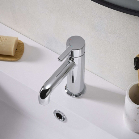 AL ES BAS C Bristan Altum Eco Start Basin Mixer with Waste in Chrome Lever Handle Close Up