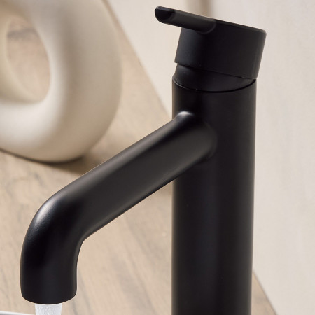 AL ES TBAS BLK Bristan Altum Eco Start Tall Basin Mixer with Waste in Black Close Up