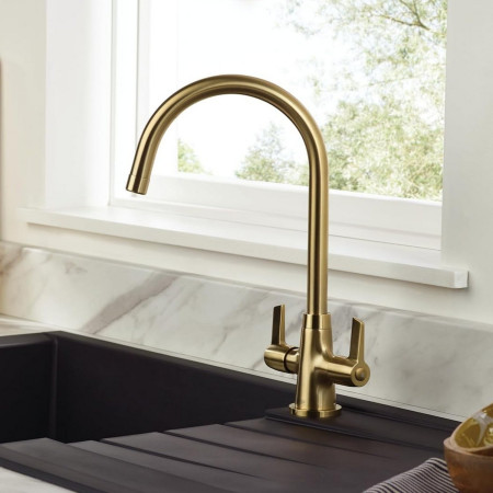 EC SNK EF BB Bristan Echo Brushed Brass Easy Fit Mono Sink Mixer Lifestyle