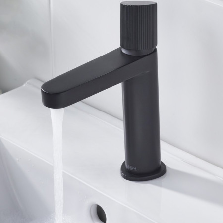 LISBASBLK Bristan Liso Black Basin Mixer with Clicker Waste Switched On