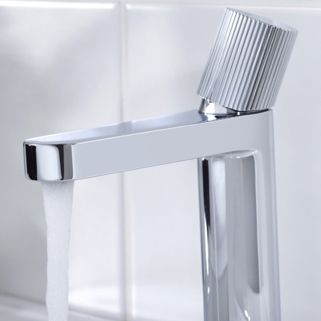 LISBASC Bristan Liso Chrome Basin Mixer with Clicker Waste Switched On Close Up