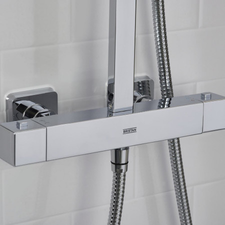 QDSHXDIVCTFFC Bristan Quadrato Safe Touch Chrome Thermostatic Rigid Riser Bar Shower Valve Closeup