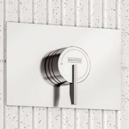 SOQ3 SHCAR C Bristan Sonique3 Thermostatic Chrome Concealed Shower Valve Closeup