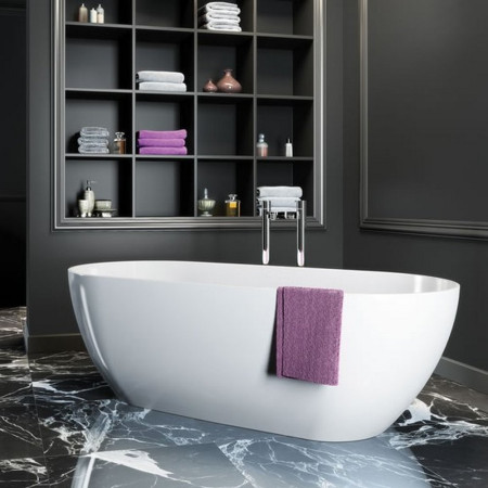 N2ACS Britton Formoso Grande 1690mm Freestanding Bath Bathroom Setting