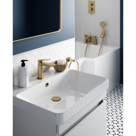 HOX.008BB Britton Hoxton Bath and Shower Mixer 2TH Brushed Brass (3)