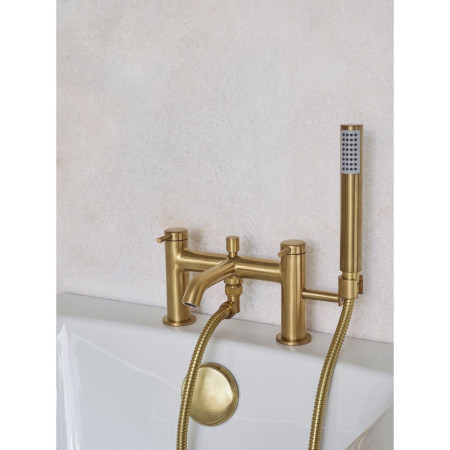 HOX.008BB Britton Hoxton Bath and Shower Mixer 2TH Brushed Brass (2)