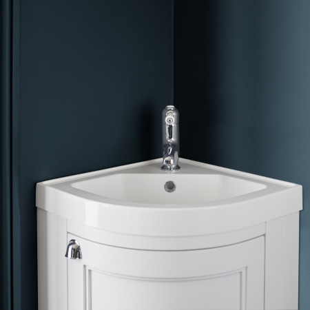 Burlington Corner 430mm Vanity Unit with Quattrocast Corner Basin in Matt White Basin Close Up