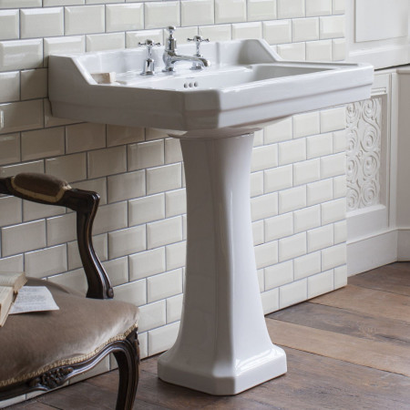 Burlington Edwardian 610mm Basin with Standard Pedestal Lifestyle