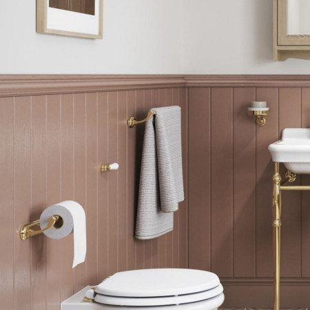 GU015G Burlington Guild Gold 600mm Single Towel Rail Lifestyle