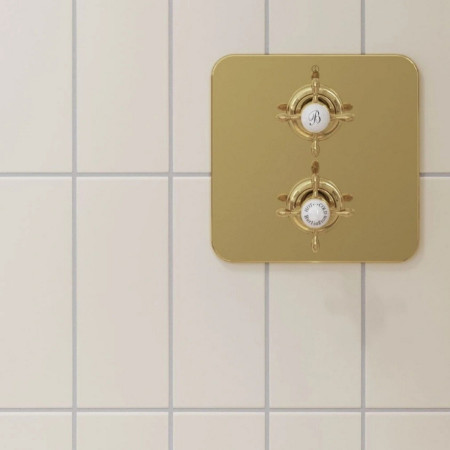 GUSHOWERPACKSQ2G Burlington Guild Gold Concealed Thermostatic Shower Valve with Fixed Head Close Up