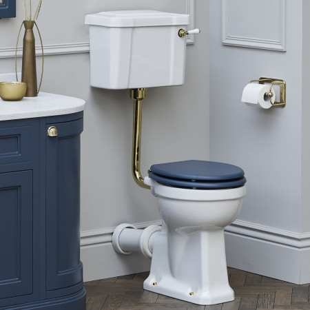 A5GOLD Burlington WC Roll Holder in Gold with a Toilet