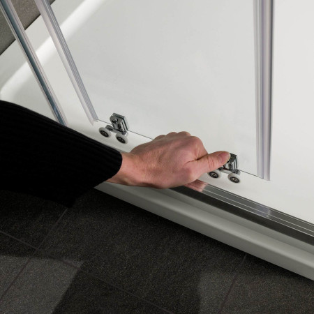 69.0066 Corniche 1000mm x 900mm Chrome Offset Quadrant Shower Enclosure Quick Release Runners
