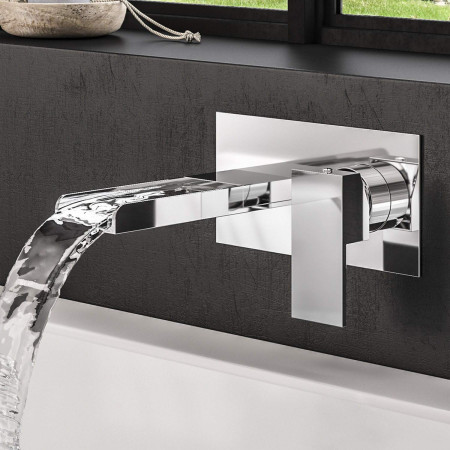 79.1047 Eastbrook Chetwode Chrome Wall Mounted Bath Filler Lifestyle