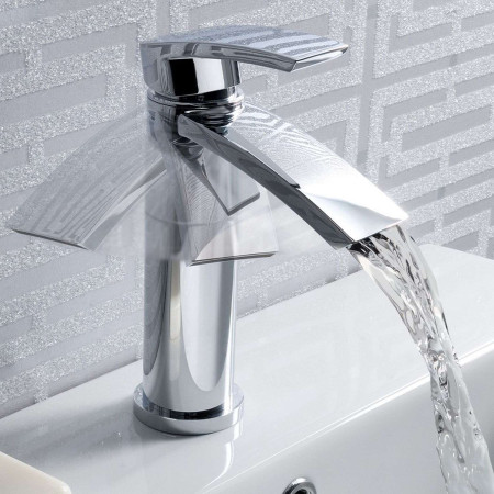 Eastbrook Estorick Chrome Basin Mixer with Waste
