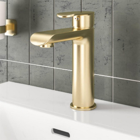 Eastbrook Lyneham Brushed Brass Basin Mixer with Waste