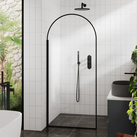 WRSRBP90 Hudson Reed 900mm Arched Black Wetroom Screen Bathroom Setting