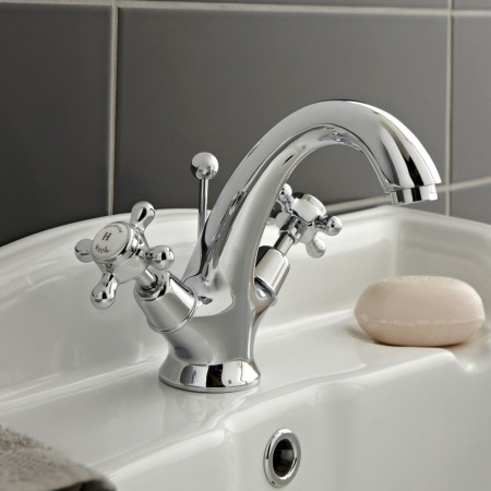 BC305DX Hudson Reed Topaz Dome Collar Mono Basin Mixer (2)