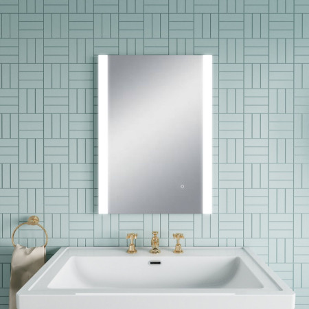 LQ601 Nuie Castor Ambient LED 700 x 500mm Touch Sensor Mirror Lifestyle