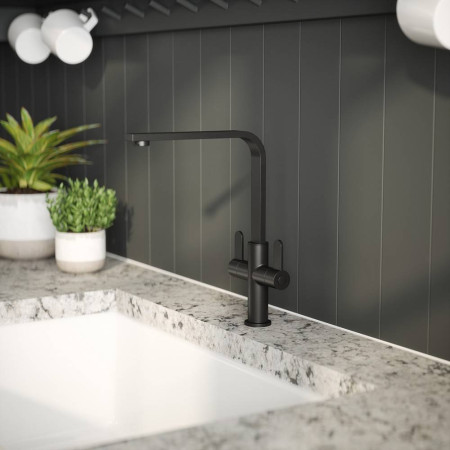 KCH405DL Nuie Churni Mono Dual Lever Kitchen Tap in Matt Black Kitchen Setting