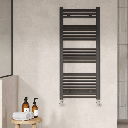 MTY105 Nuie Crescent Anthracite 1150 x 500mm Straight Ladder Rail Lifestyle