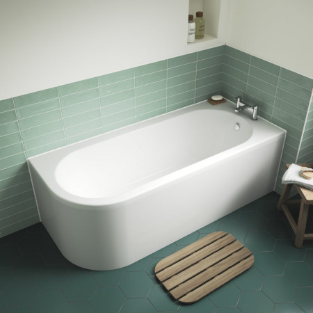 NBH209R Nuie Crescent Right Handed Curved Corner 1700 x 725mm Bath Lifestyle