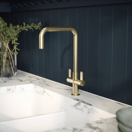 KSI805DL Nuie Kosi Mono Dual Lever Kitchen Tap in Brushed Brass Kitchen Setting