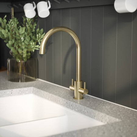 KLA805DL Nuie Lachen Mono Dual Lever Kitchen Tap in Brushed Brass (4)