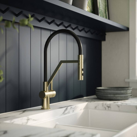 KRA805SL Nuie Ravi Mono Single Lever Kitchen Tap in Brushed Brass Lifestyle