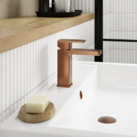 WIN1505 Nuie Windon Brushed Bronze Mono Basin Mixer with Waste (2)
