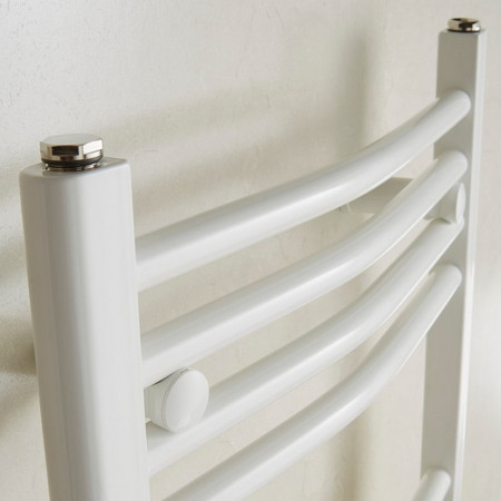 VAAURT120060 Vantara Aurelius Curved White 1200 x 600mm Towel Radiator Close Up