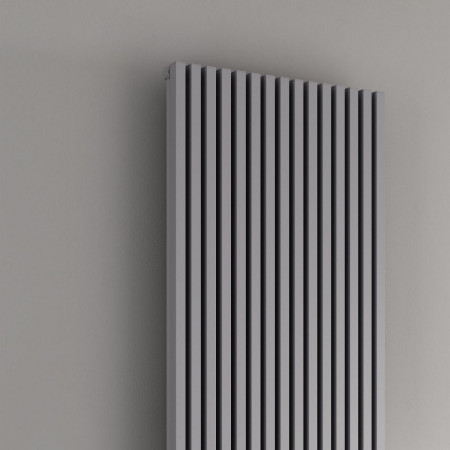 A-ABN18058S Reina Albano 1800 x 590mm Silver Vertical Aluminium Radiator Close Up
