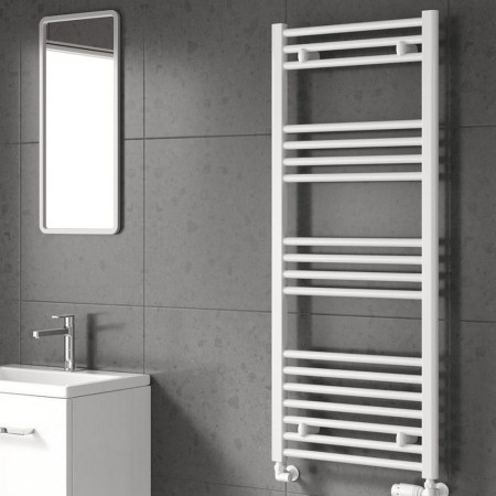 CPO0840WF Reina Capo 800 x 400mm White Flat Heated Towel Rail (2)