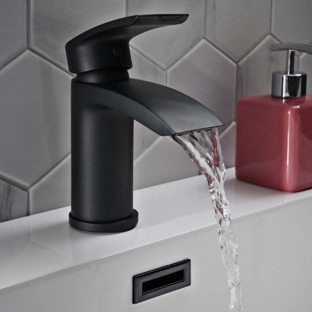 BLACK257ORBL Scudo Belini Mono Basin Mixer with Push Waste in Black Lifestyle