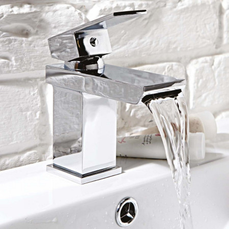 TAP111 Scudo Eve Mono Basin Mixer with Push Waste in Chrome (2)