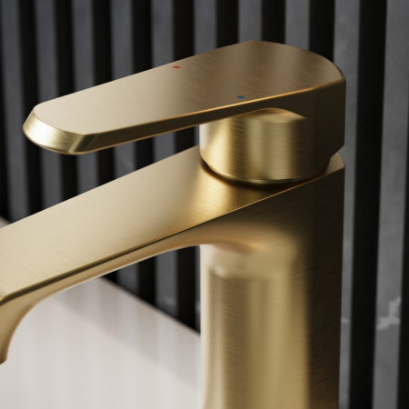 MON-014 Scudo Montana Mini Mono Basin Mixer in Brushed Brass Lever Close Up