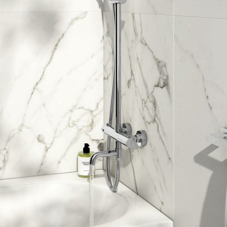 SHOWER011S Scudo Solar Rounded Rigid Riser Shower with Bath Filler Close Up