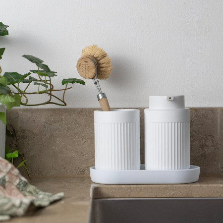 BX561 Smedbo Beslagsboden Wave Freestanding Soap Dispenser in White Close Up