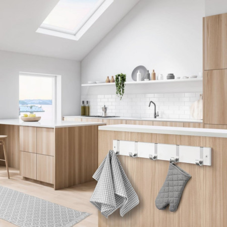 BX1076 Smedbo Beslagsboden White Coat Rack Lifestyle