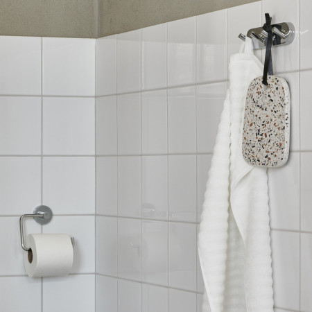 HK359 Smedbo Home Quadruple Towel Hook Lifestyle