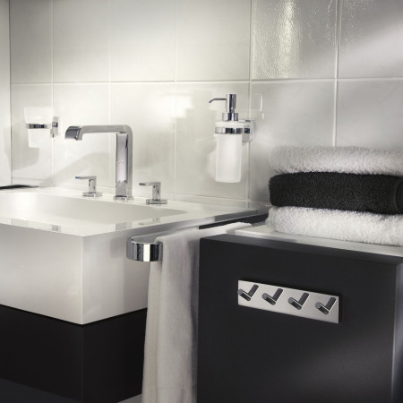 RK359 Smedbo House Quadruple Hook in Polished Chrome Lifestyle